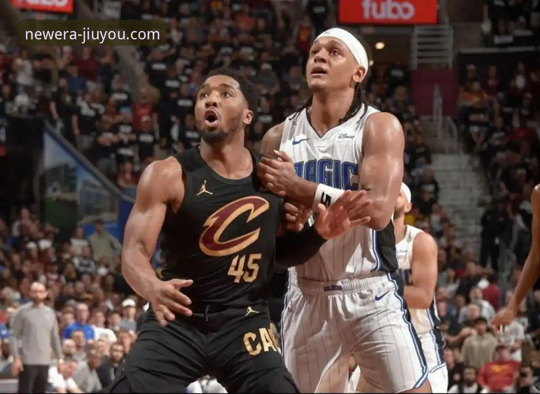 NBA常规赛最新动态：骑士主场力克魔术，米切尔42分引领四连胜